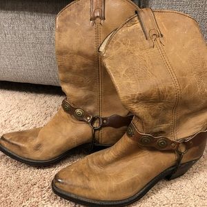 Cowboy/cowgirl/western boots